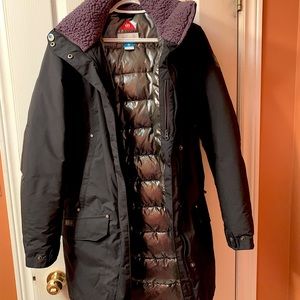 Columbia Women’s Winter Jacket - MEDIUM